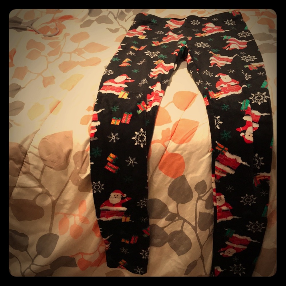 Black Santa clause print leggings